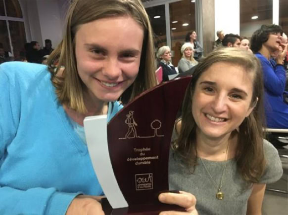 Trophée du développement durable - 2016 -  pour le projet de jardin : une rose effeuillée au lycée des Apprentis d’Auteuil de Paris